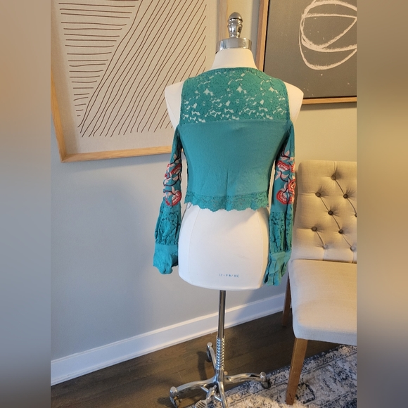 Boho Turquoise top - Picture 3 of 3